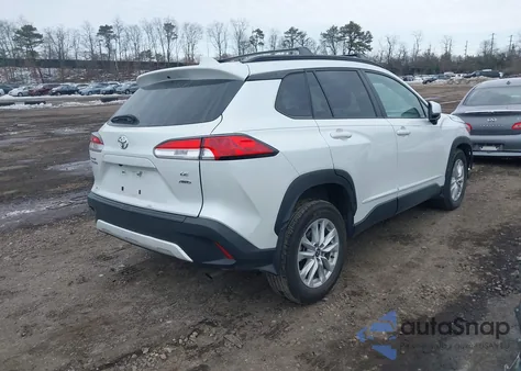 2022 Toyota Corolla Cross Le z USA, uszkodzony, nr VIN 7MUBAABG7NV027907